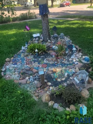 1715 E Mulberry St Street, Sioux Falls, SD 57103