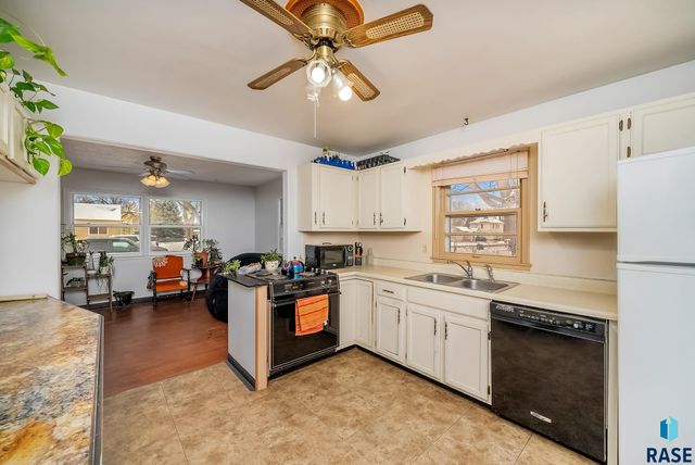 1715 E Mulberry St Street, Sioux Falls, SD 57103