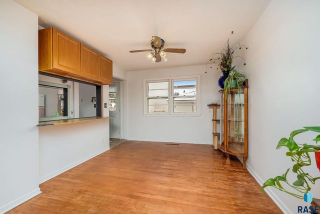 1715 E Mulberry St Street, Sioux Falls, SD 57103