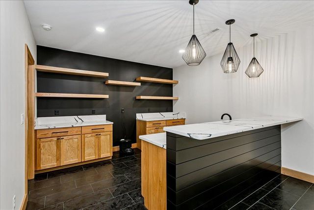 4046 N Stone Barn St, Maize, KS 67101