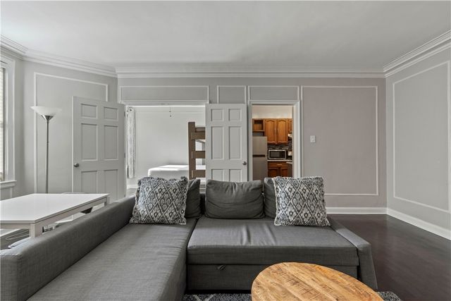 144 N Dithridge Street 206, Oakland, PA 15213