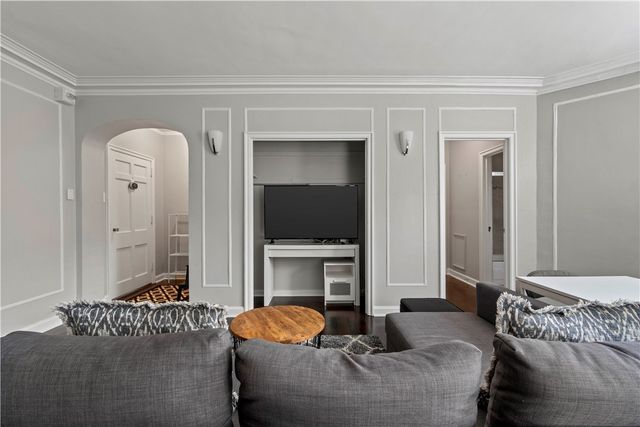 144 N Dithridge Street 206, Oakland, PA 15213