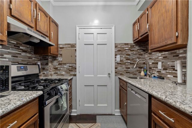 144 N Dithridge Street 206, Oakland, PA 15213