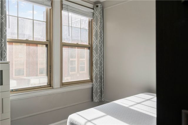 144 N Dithridge Street 206, Oakland, PA 15213