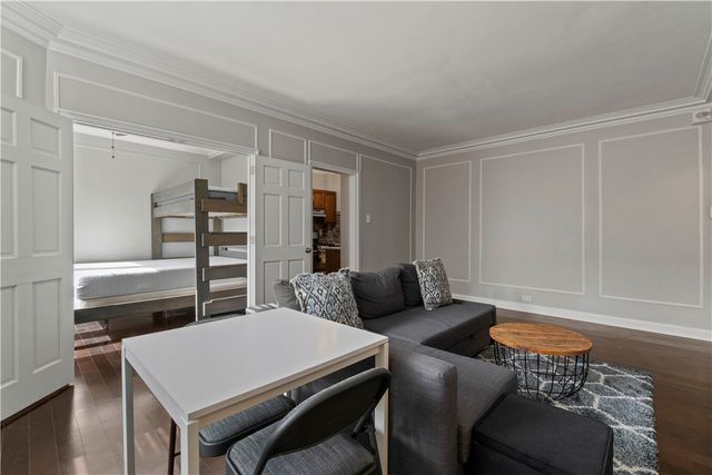 144 N Dithridge Street 206, Oakland, PA 15213