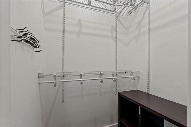 144 N Dithridge Street 206, Oakland, PA 15213