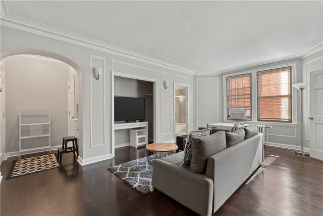 144 N Dithridge Street 206, Oakland, PA 15213