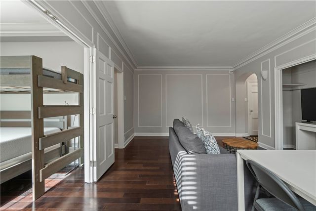 144 N Dithridge Street 206, Oakland, PA 15213