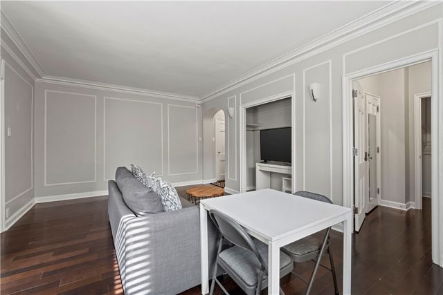 144 N Dithridge Street 206, Oakland, PA 15213