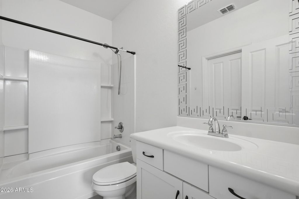 Image 23 of property listing at 14870 W Encanto Boulevard 1055, Goodyear, AZ 85395
