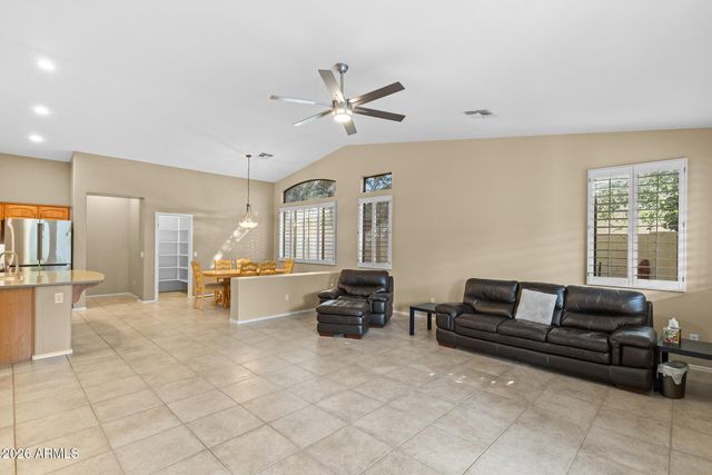 1715 E KENWOOD Street, Mesa, AZ 85203