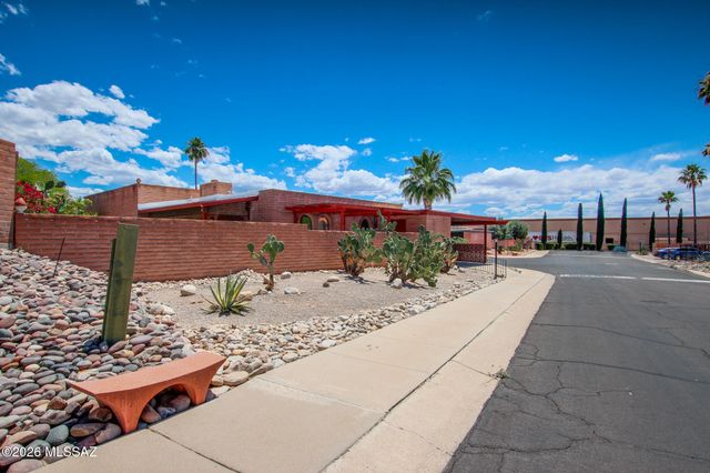 160 W Vista Grande Drive, Tucson, AZ 85704