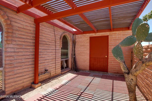 160 W Vista Grande Drive, Tucson, AZ 85704
