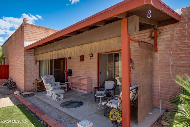 160 W Vista Grande Drive, Tucson, AZ 85704