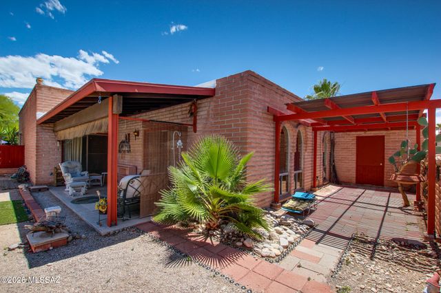 160 W Vista Grande Drive, Tucson, AZ 85704
