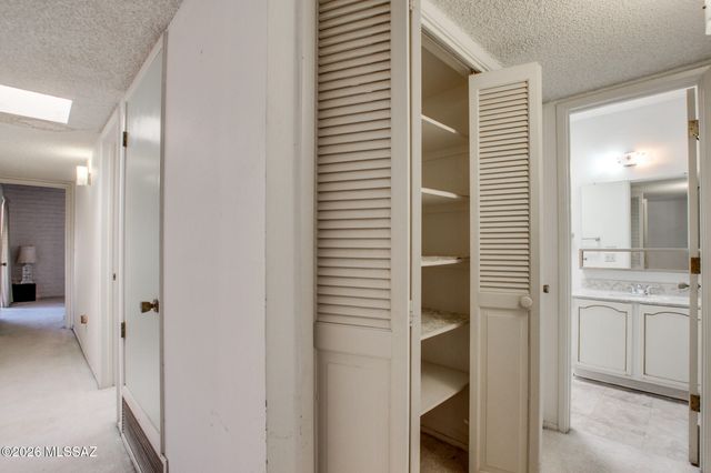 160 W Vista Grande Drive, Tucson, AZ 85704