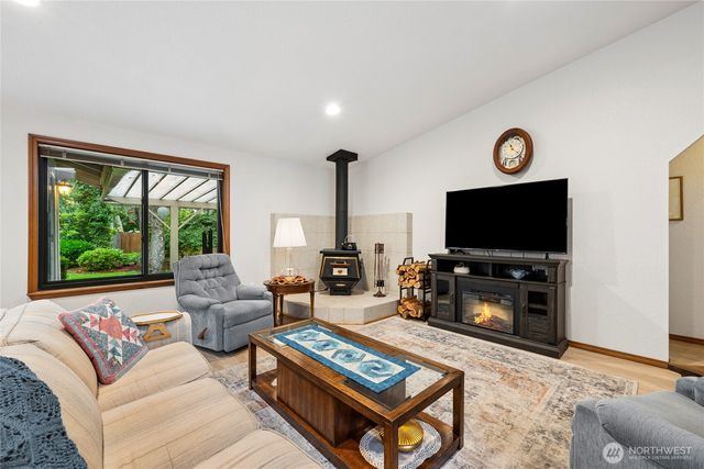 4627 SE Indian Summer Drive, Olympia, WA 98513