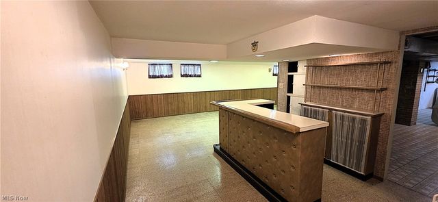 5911 Ralston Drive, Parma, OH 44129