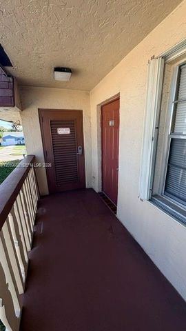 9200 SW 3rd Street 111, Boca Raton, FL 33428