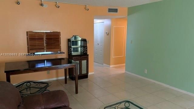 9200 SW 3rd Street 111, Boca Raton, FL 33428