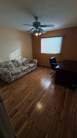 9200 SW 3rd Street 111, Boca Raton, FL 33428