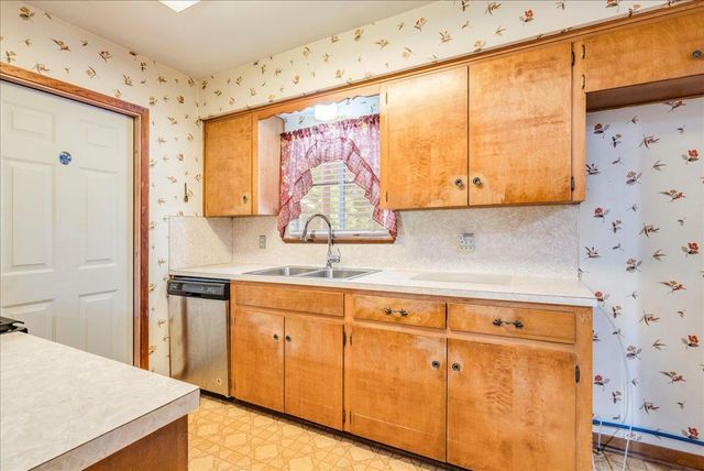 6626 Isabelle DR, Austin, TX 78752