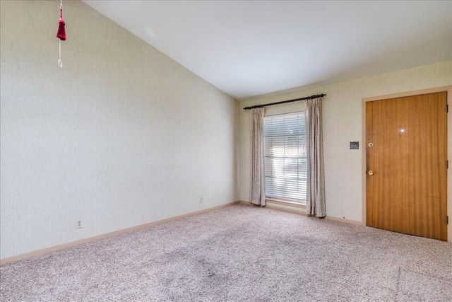 6626 Isabelle DR, Austin, TX 78752