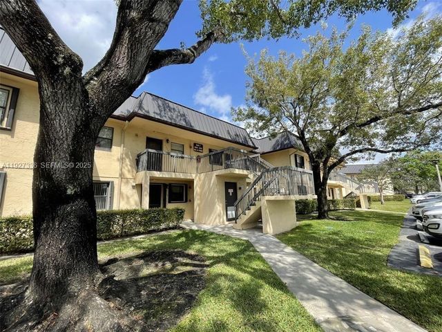 9173 NW 1st Court 202, Pembroke Pines, FL 33024