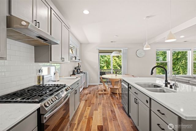 17525 3rd Avenue SE, Bothell, WA 98012