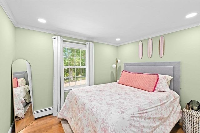 15 Surrey Ln, Sandwich, MA 02563