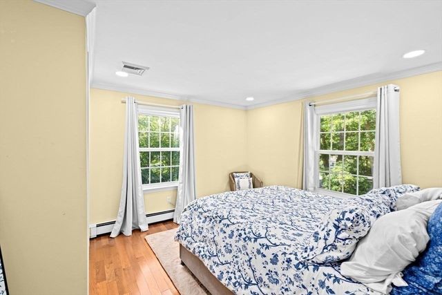 15 Surrey Ln, Sandwich, MA 02563