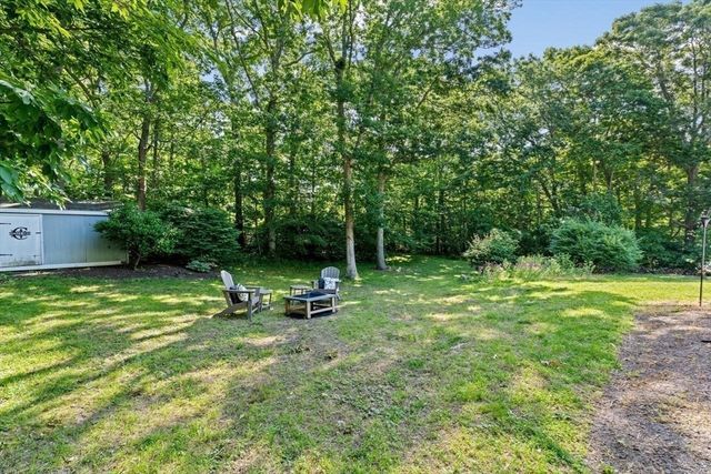 15 Surrey Ln, Sandwich, MA 02563