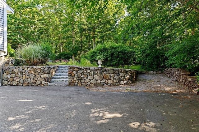 15 Surrey Ln, Sandwich, MA 02563