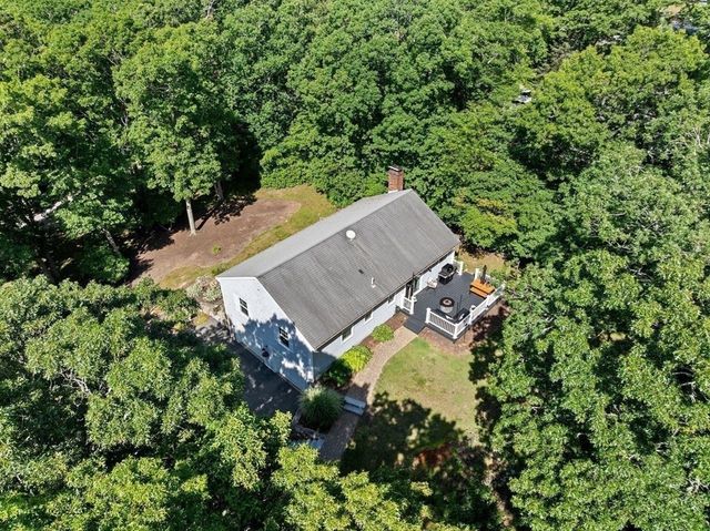 15 Surrey Ln, Sandwich, MA 02563