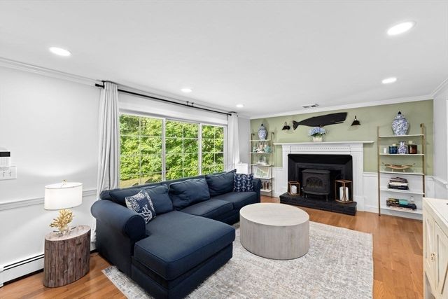 15 Surrey Ln, Sandwich, MA 02563