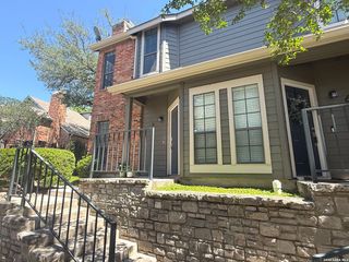 8 CHAPEL HILL CIR BLDDG M UNIT #8, San Antonio, TX 78240