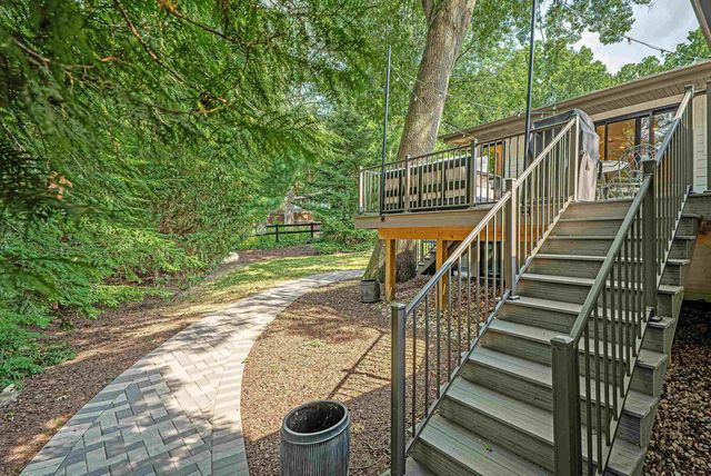 5405 GREENLEAF Drive, Madison, WI 53713