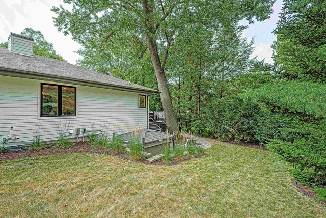 5405 GREENLEAF Drive, Madison, WI 53713