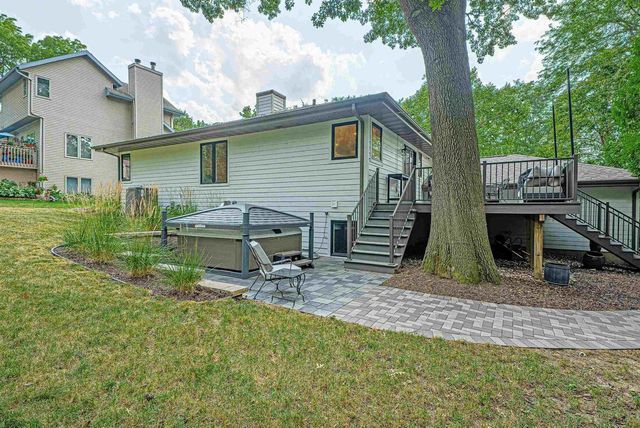5405 GREENLEAF Drive, Madison, WI 53713