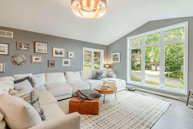 5405 GREENLEAF Drive, Madison, WI 53713