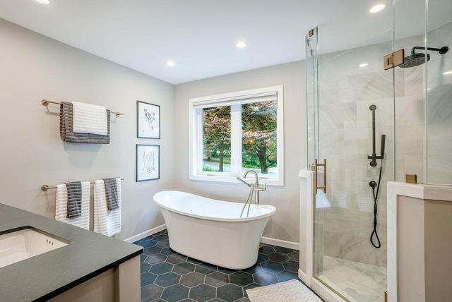5405 GREENLEAF Drive, Madison, WI 53713