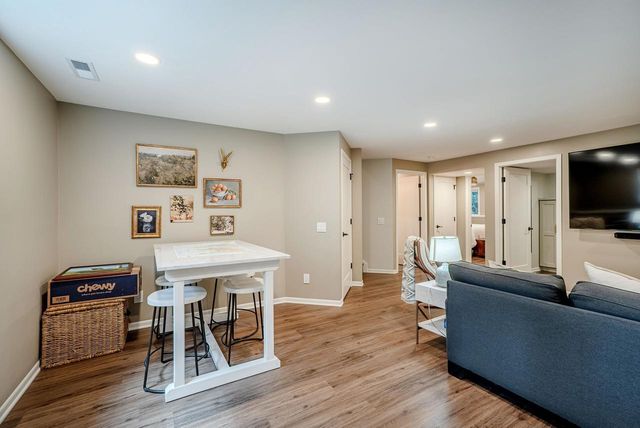 5405 GREENLEAF Drive, Madison, WI 53713