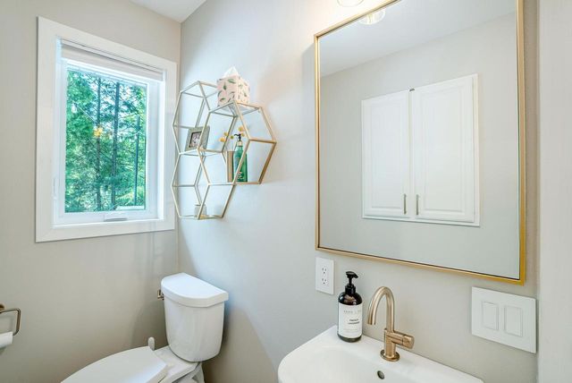 5405 GREENLEAF Drive, Madison, WI 53713