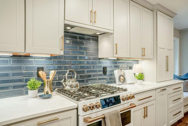 5405 GREENLEAF Drive, Madison, WI 53713