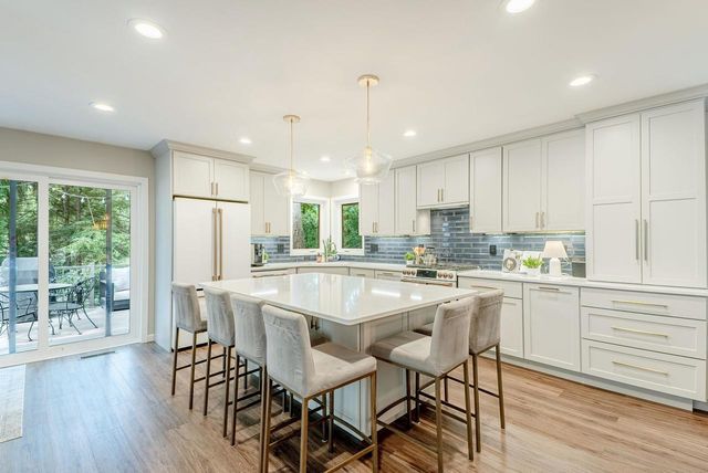 5405 GREENLEAF Drive, Madison, WI 53713