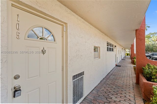 691 S Hollybrook Dr 26-105, Pembroke Pines, FL 33025