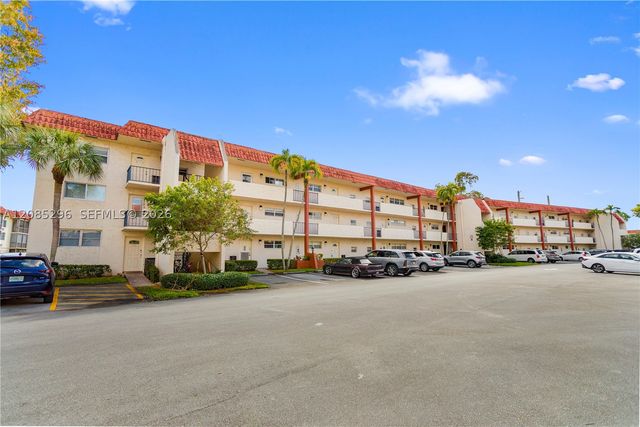 691 S Hollybrook Dr 26-105, Pembroke Pines, FL 33025