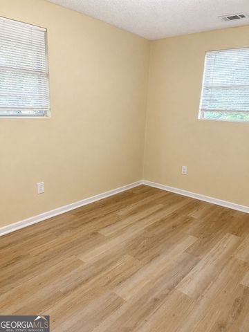 93 Forest Road, Stockbridge, GA 30281