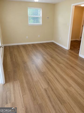 93 Forest Road, Stockbridge, GA 30281