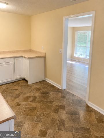 93 Forest Road, Stockbridge, GA 30281